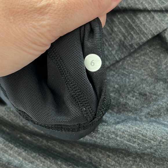 Lululemon Free to be Wild Built In Bra Tank Top Size 6 - Picture 6 of 6